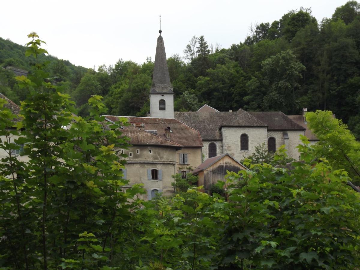 Gite La Petite Ecluse En Bord De Loue Lods Exteriér fotografie