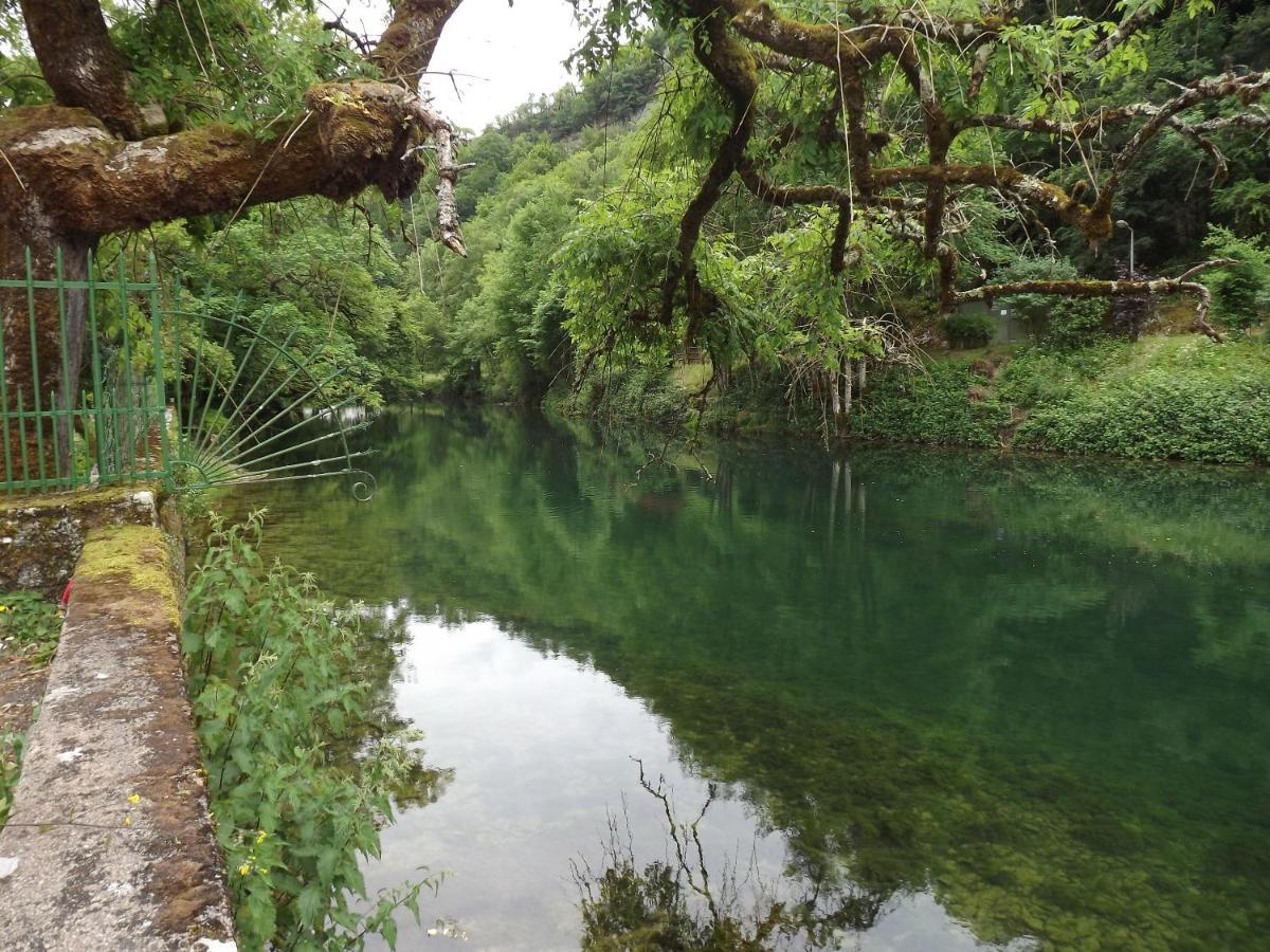 Gite La Petite Ecluse En Bord De Loue Lods Exteriér fotografie